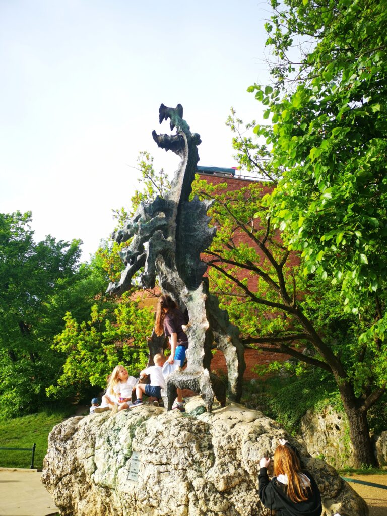 Cosa vedere a Cracovia: drago di Wawel
