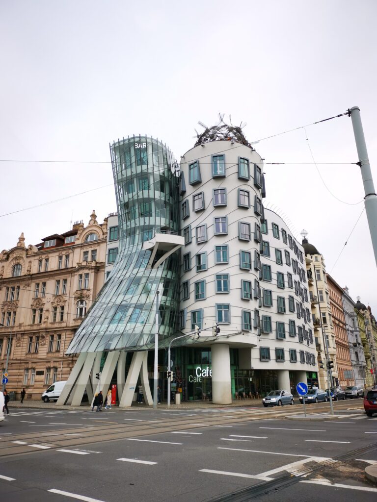 Cosa vedere a Praga: la casa danzante