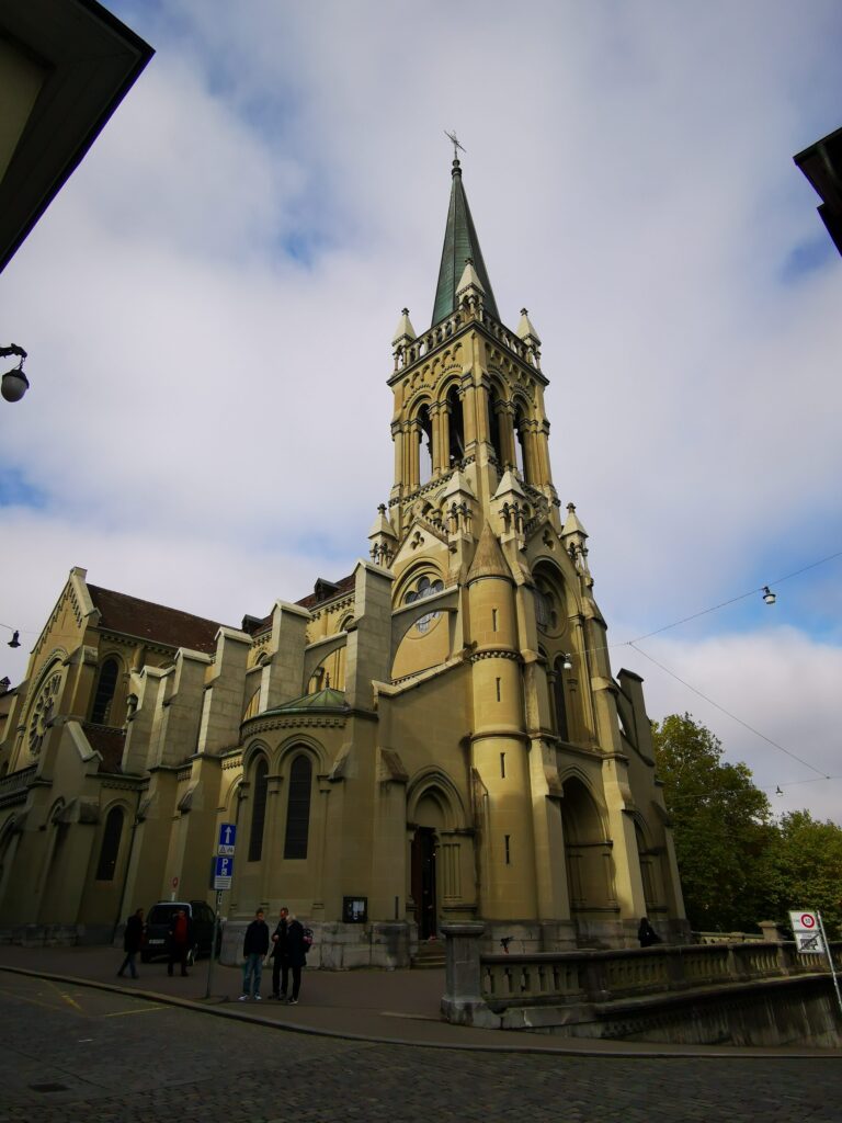 Cosa vedere a Berna: Cattedrale dei Santi Pietro e Paolo