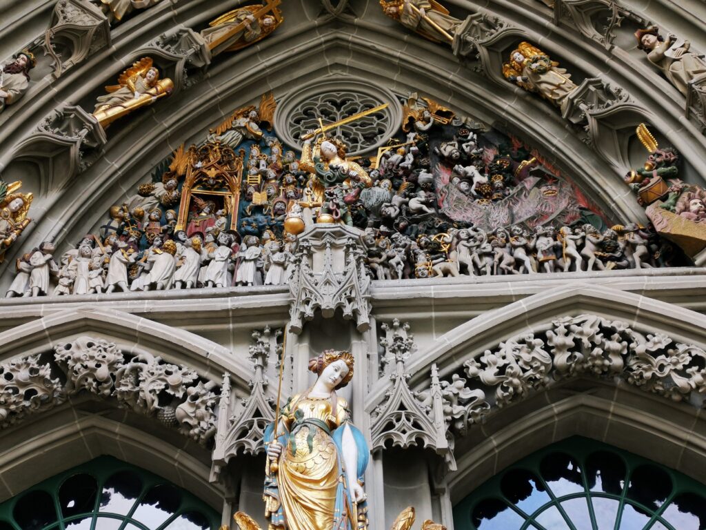 Cosa vedere a Berna: facciata del Duomo