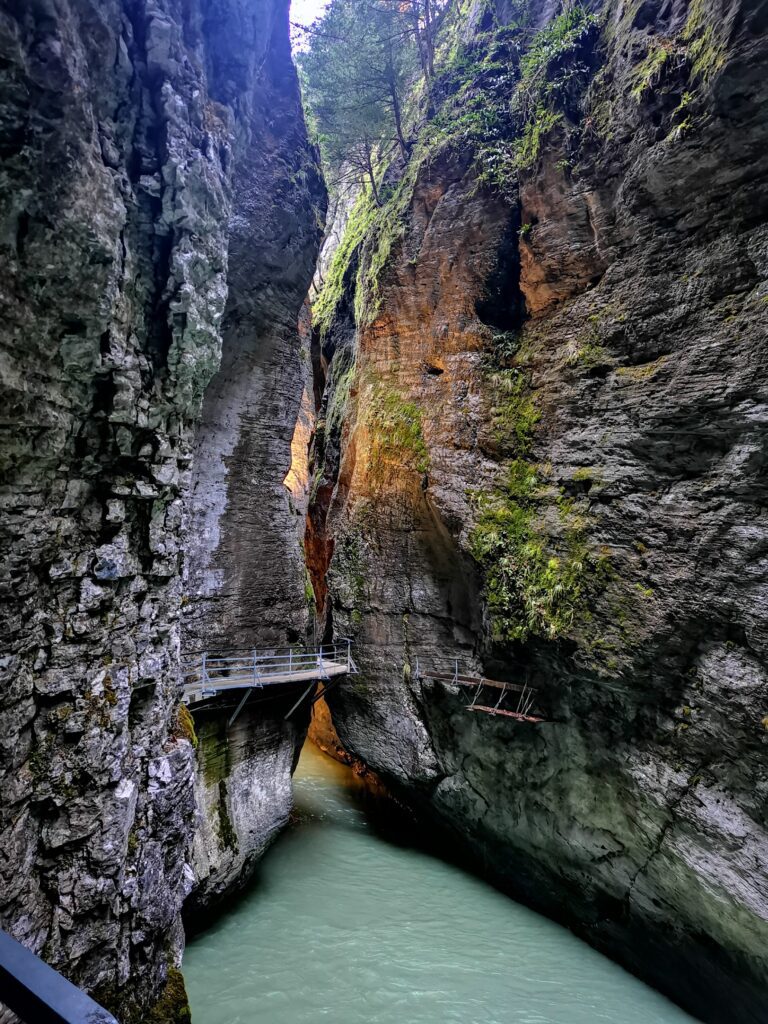 Gola dell'Aare: vista sulle rocce